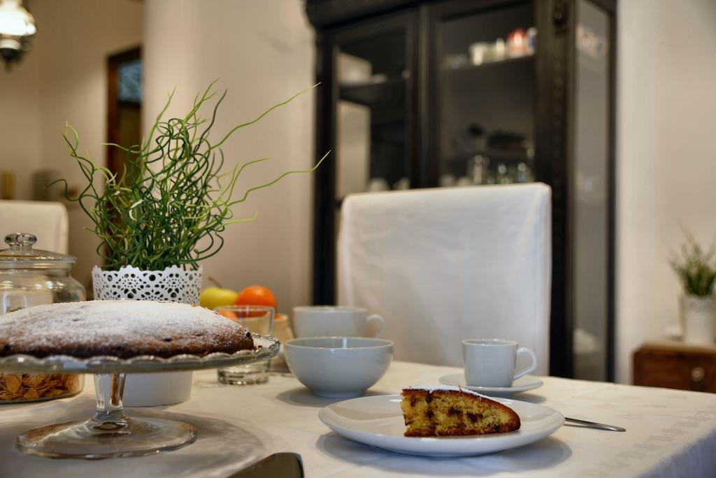 Real Teatro Umberto I Bed & Breakfast Palermo Exterior photo