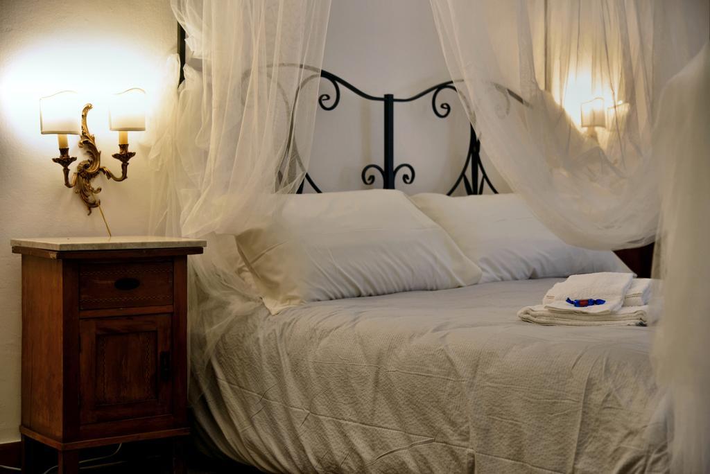 Real Teatro Umberto I Bed & Breakfast Palermo Exterior photo